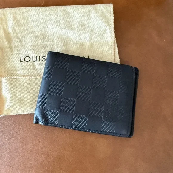 Louis Vuitton Black Checkered Wallet in great shape with dust bag - Picture 1 of 3